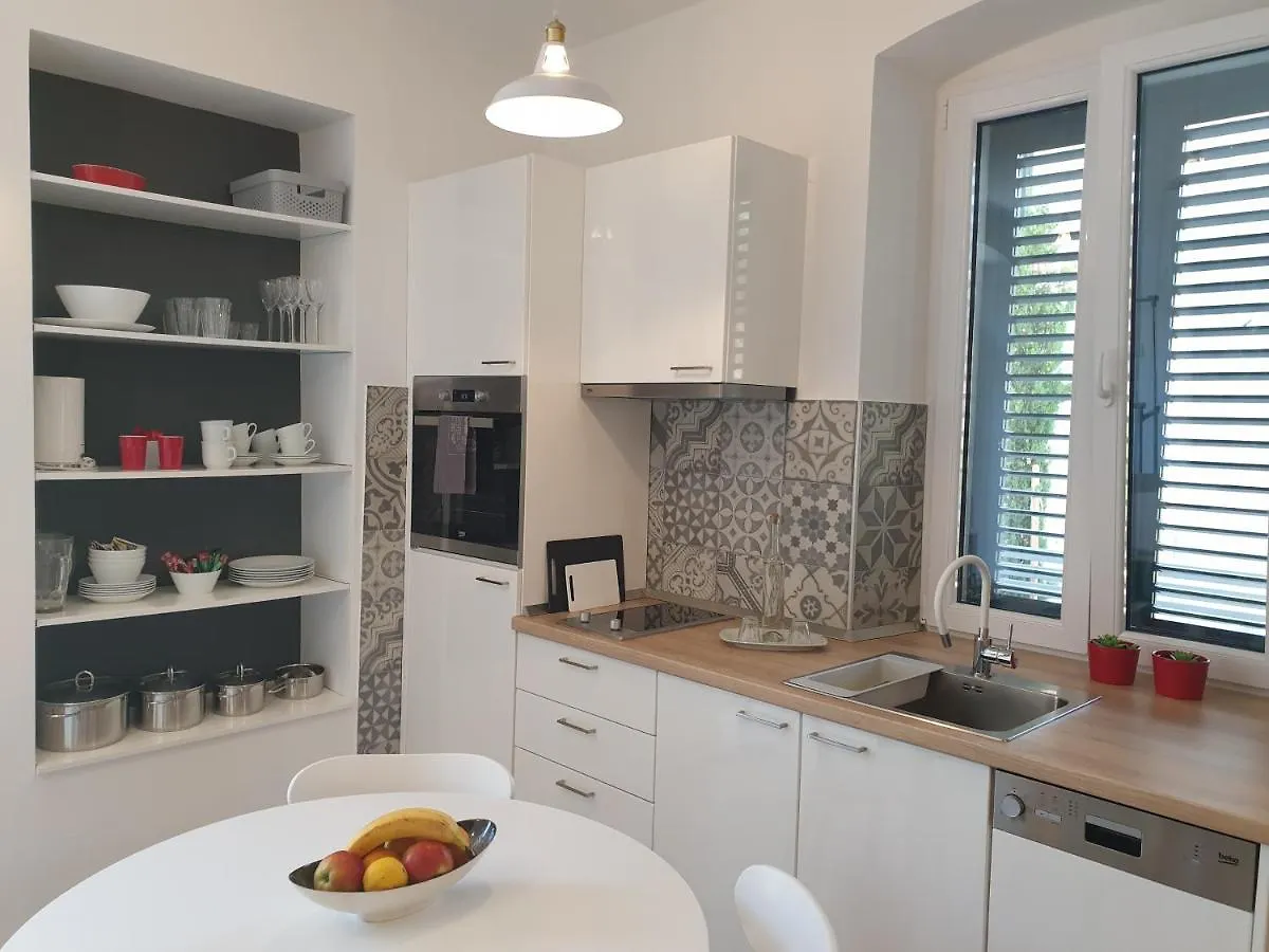 Vana & Tea Luxury Studio Apartment Split