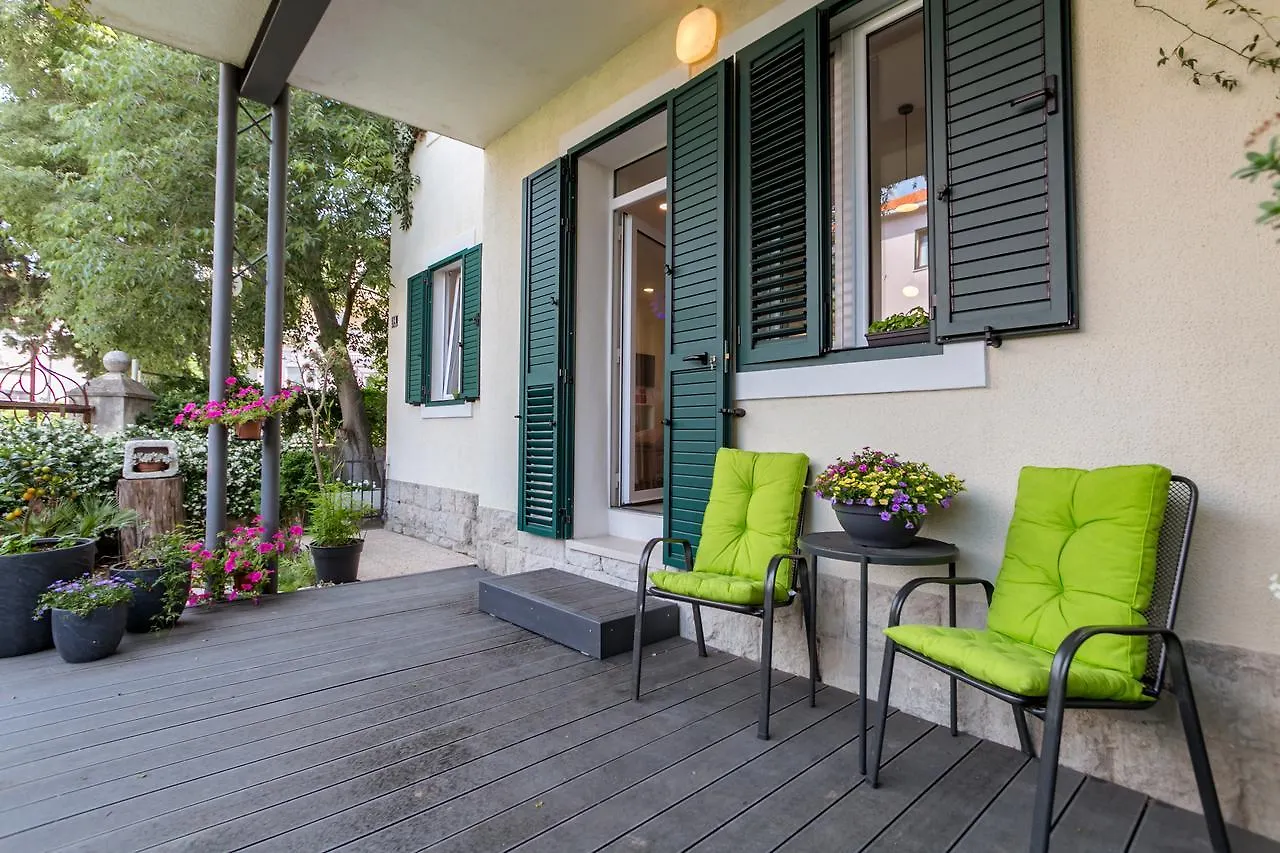 Vana & Tea Luxury Studio Apartment Split