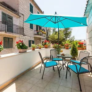Abazur Apartment