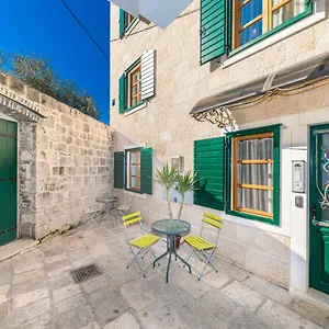Apartment Perla Varos, Split